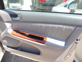 2004 TOYOTA CAMRY XLE GOLD 2.4L AT Z18168